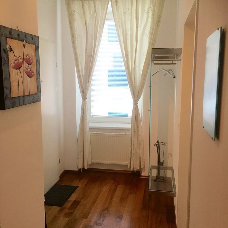 Eingang, Vorraum mit Einbauschrank | © Lauscker