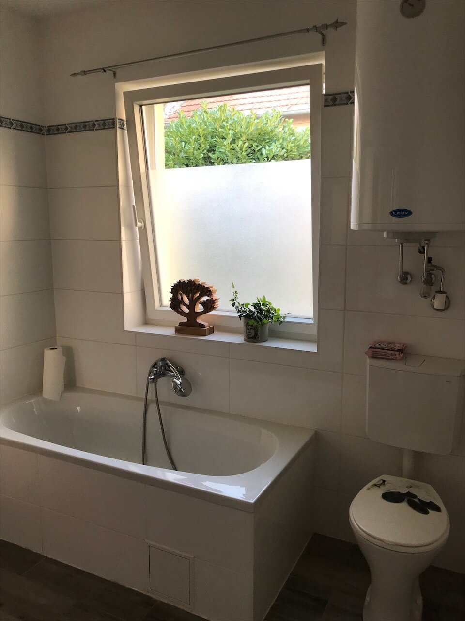 Badezimmer mit Wanne
