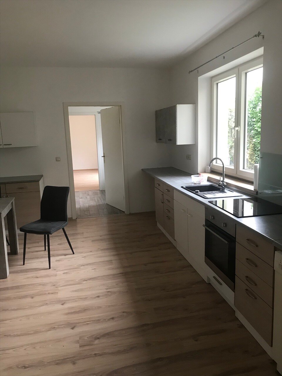Geräumige Küche