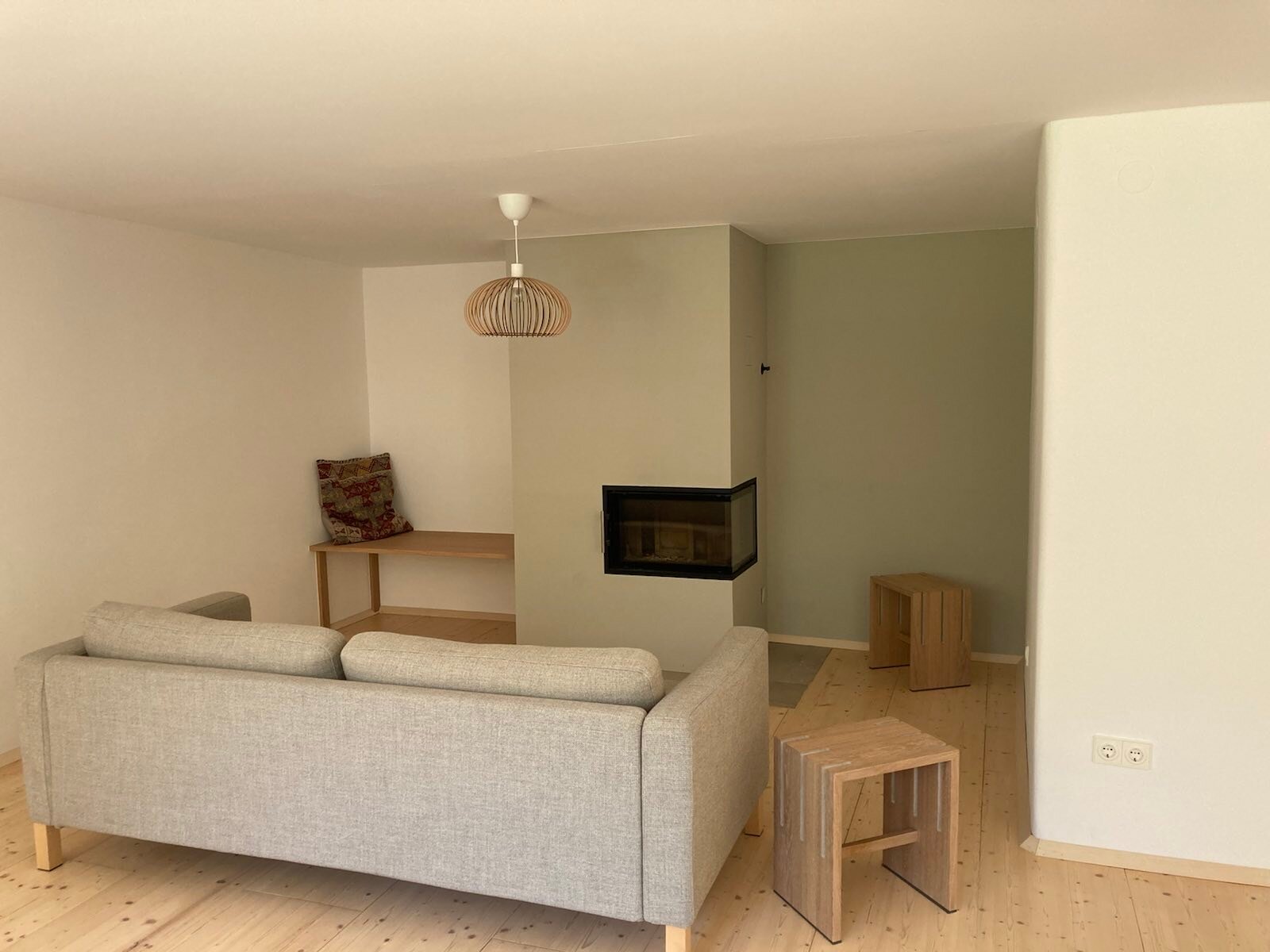 Salon mit Kachelofen | © Lukas Stöger