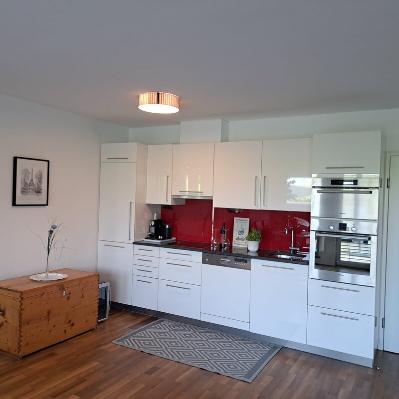 Perfekt ausgestattete Küchenzeile