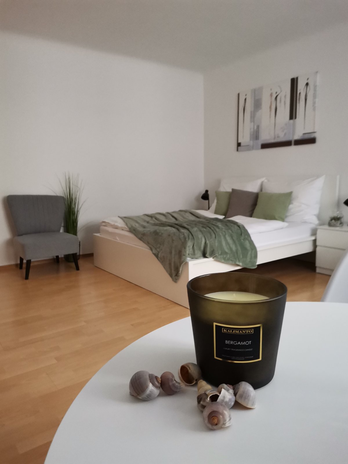 Doppelbett und sofa tv