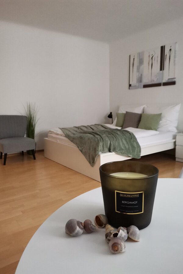 Doppelbett und sofa tv