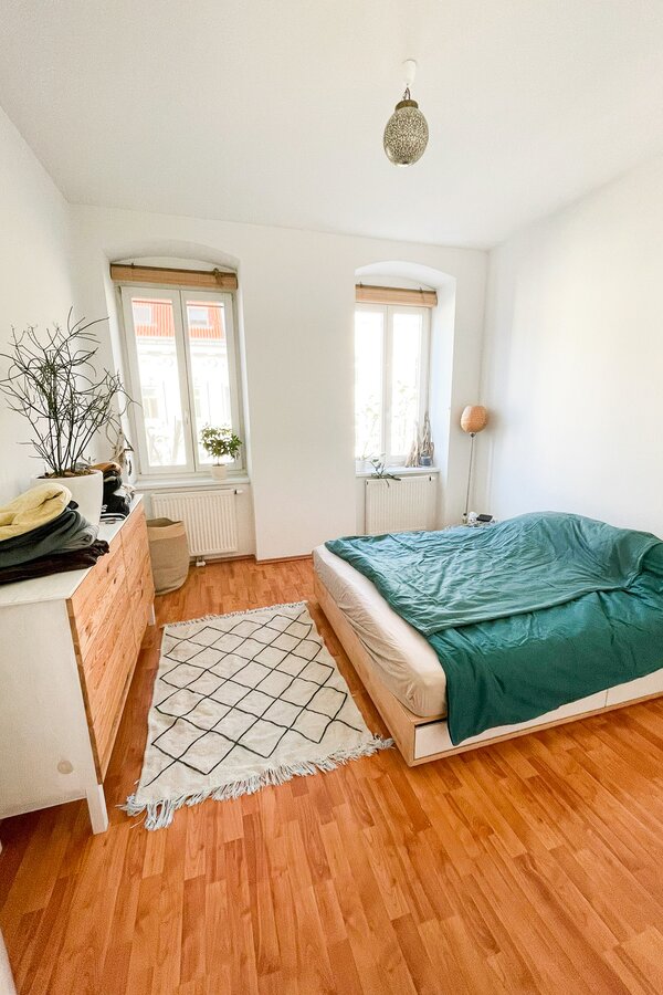 Schlafzimmer mit Kommode