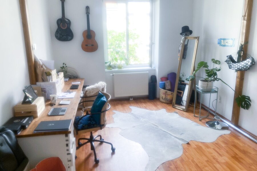 Arbeitszimmer mit Gästebett