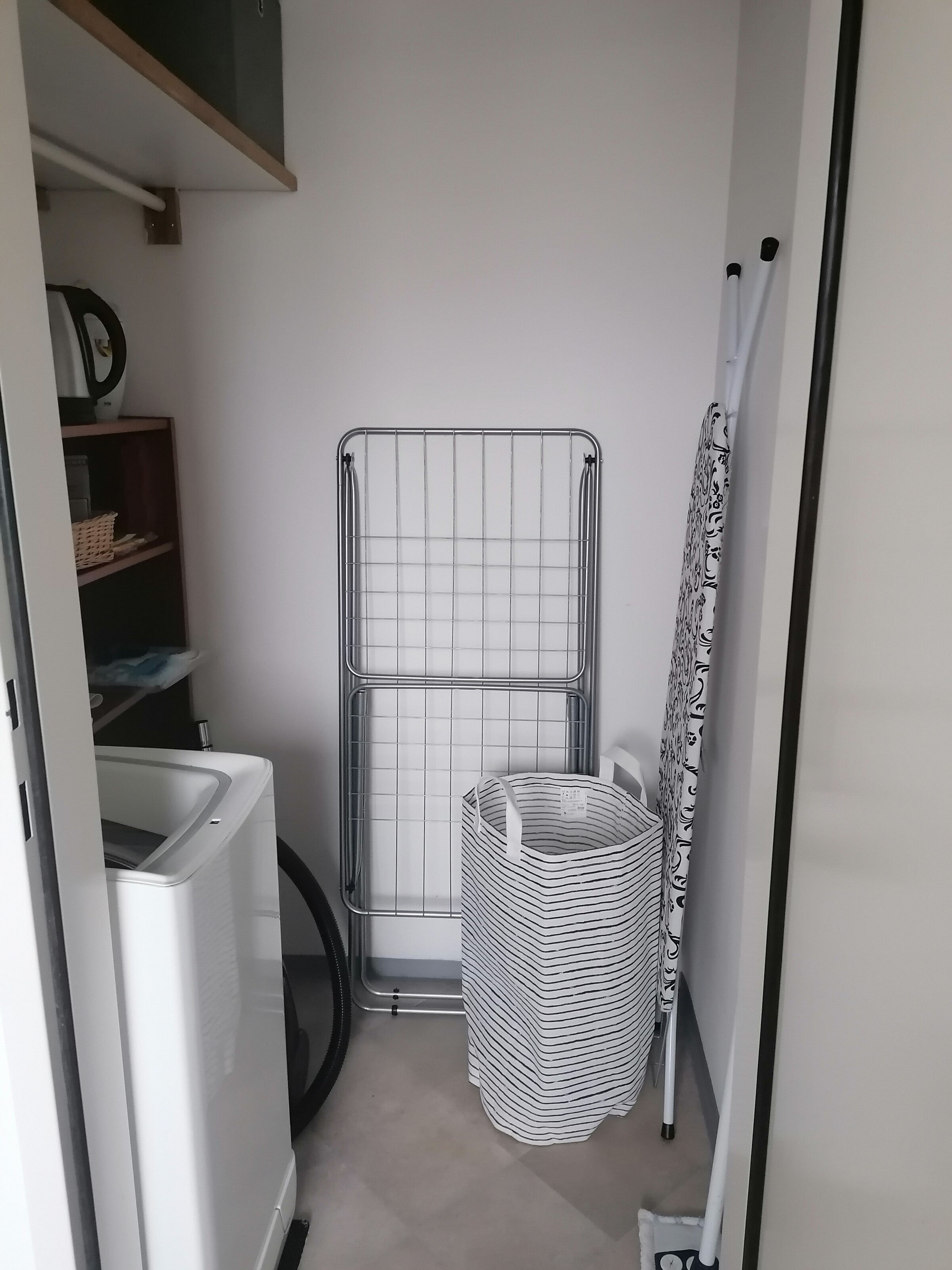 Storeroom with Washing machine