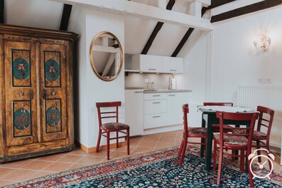 Furnished studio with rustic beams & country charm – temporary housing & short-term rental 1–6 months in Salzburg