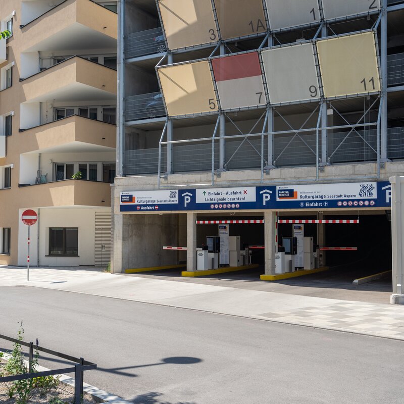 Parking space (complimentary)