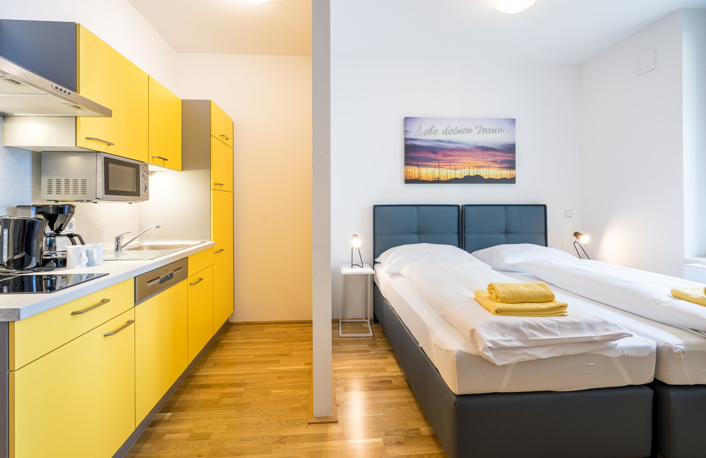 Furnished 1-room apartment with kitchenette & double bed – short-term rental Vienna, temporary housing for 1 to 6 months