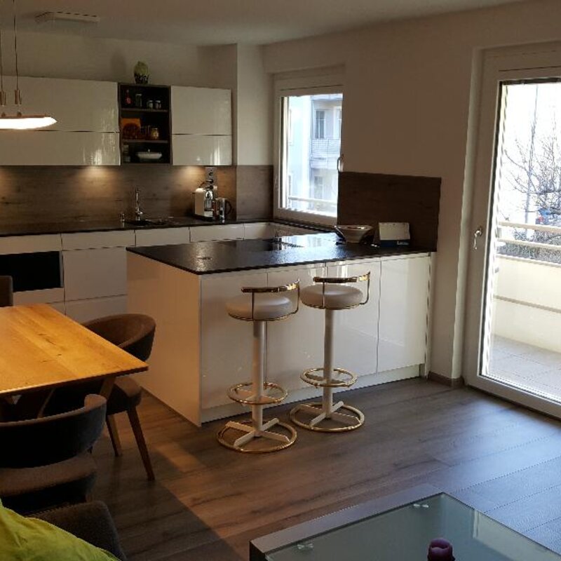 Wohnbereich mit Balkonzugang