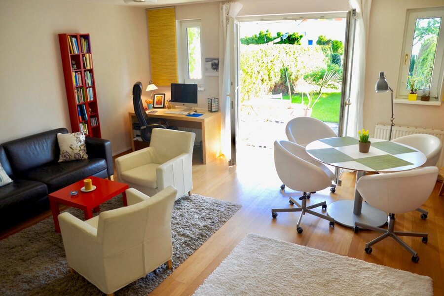 Wohnzimmer mit Essplatz