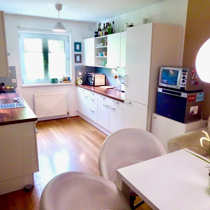 Voll eingerichtete Küche