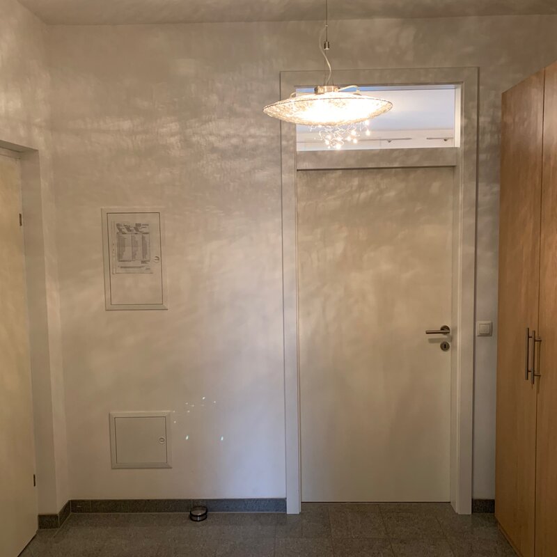 Anteroom with a large box | © CH