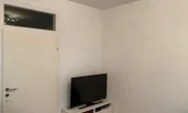 Wohnzimmer mit Flat TV | © CH
