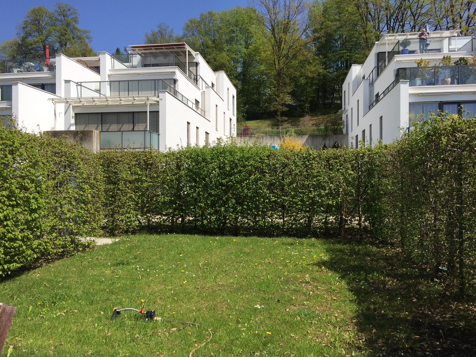Garden with view (left) to the basilica | © CH