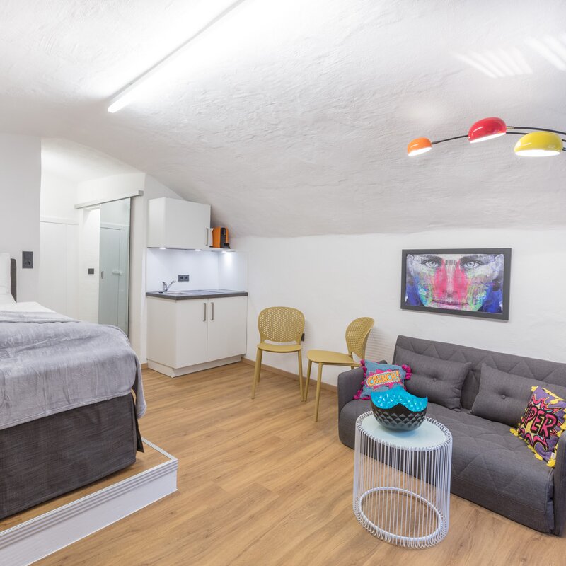 Möbliertes 1-Zimmer Apartment im Pop-Art-Stil – Kurzzeitmiete & Wohnen auf Zeit für 1 bis 6 Monate in Salzburg