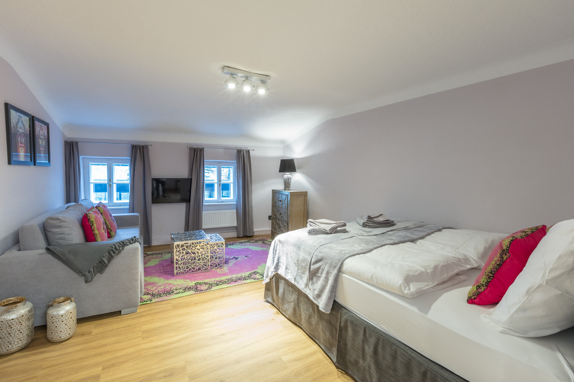 Bright 4-room apartment with double bed & lounge – short-term rental & temporary housing for 1 to 6 months in Salzburg