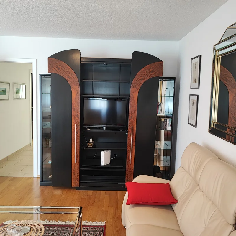 Wohnzimmer mit Kabel TV