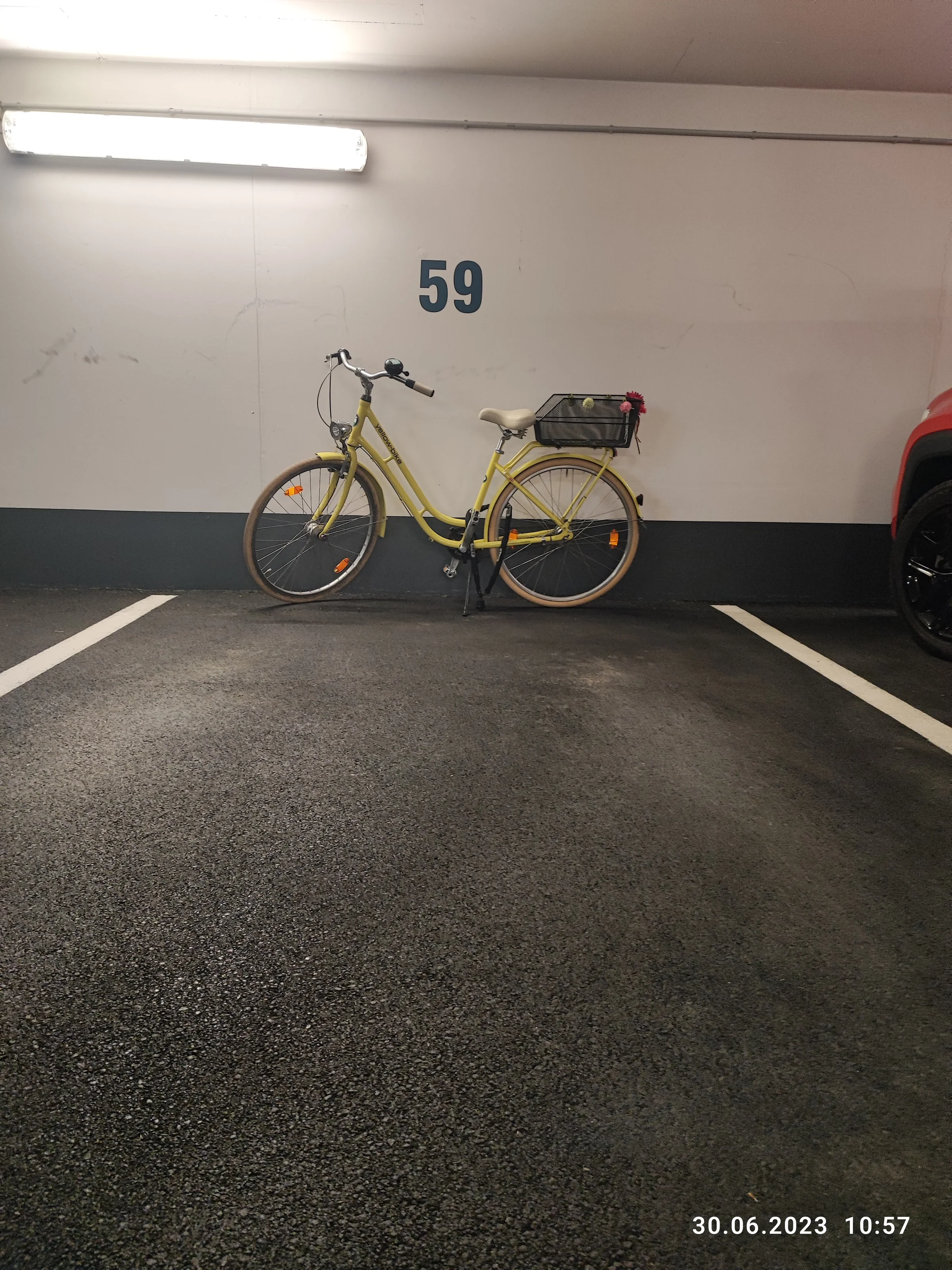 Garage und Leihfahrrad 