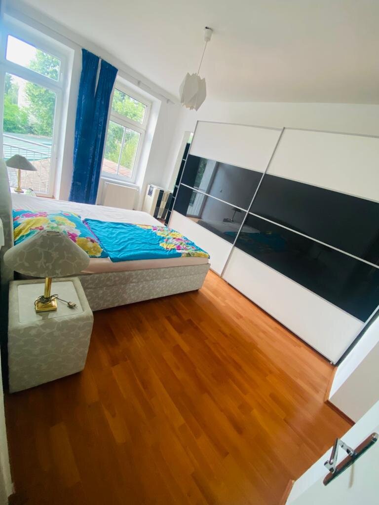 Sleeping room 1 1