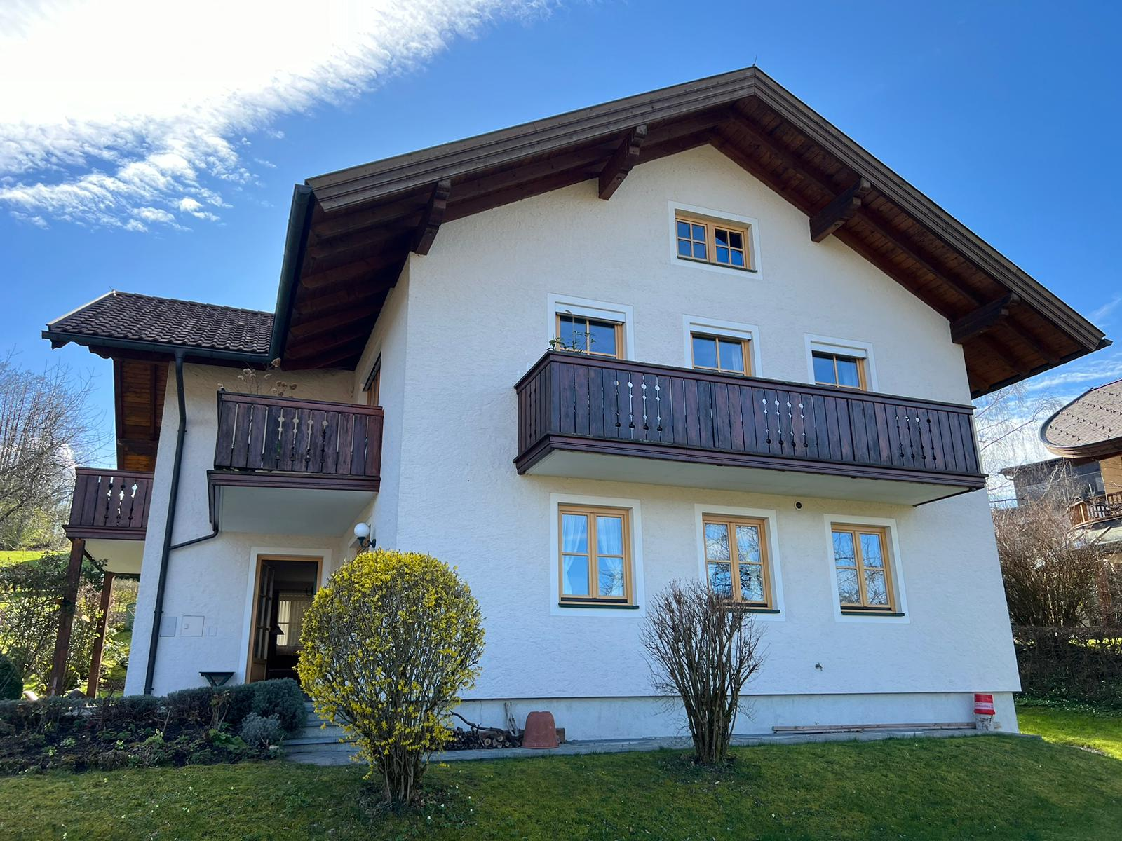 Vorderseite des Hauses