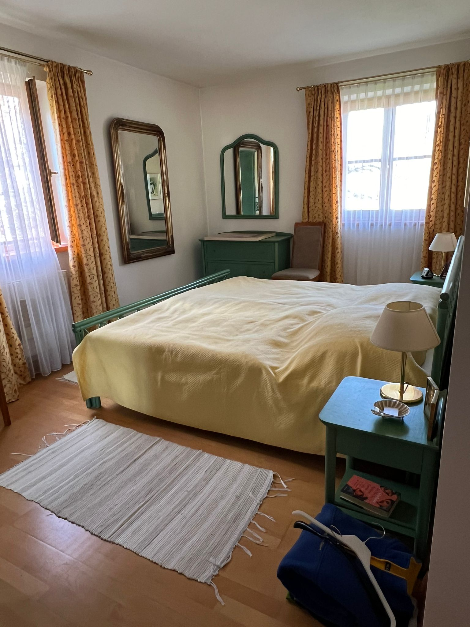 Schlafzimmer 1