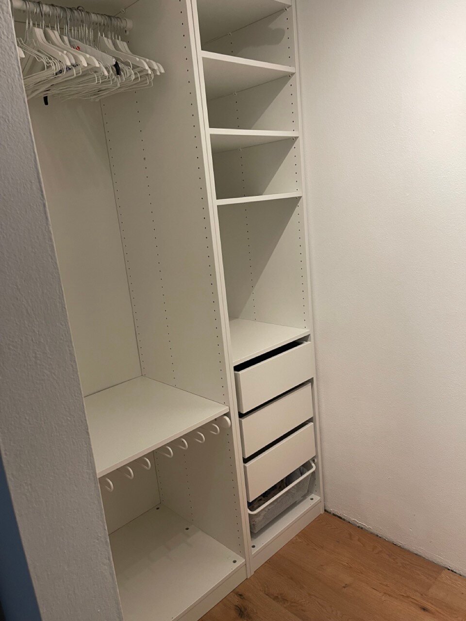Begehbarer Kleiderschrank