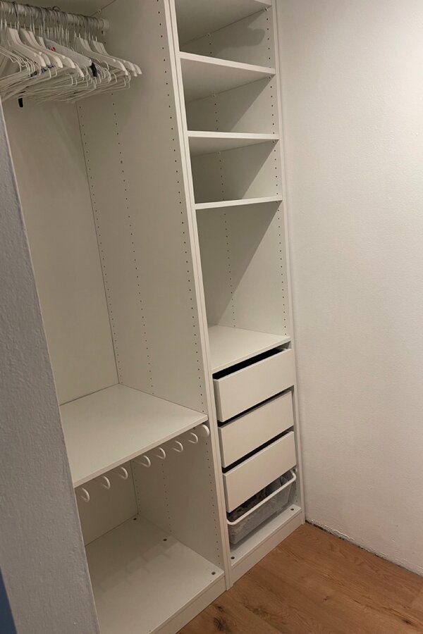 Begehbarer Kleiderschrank