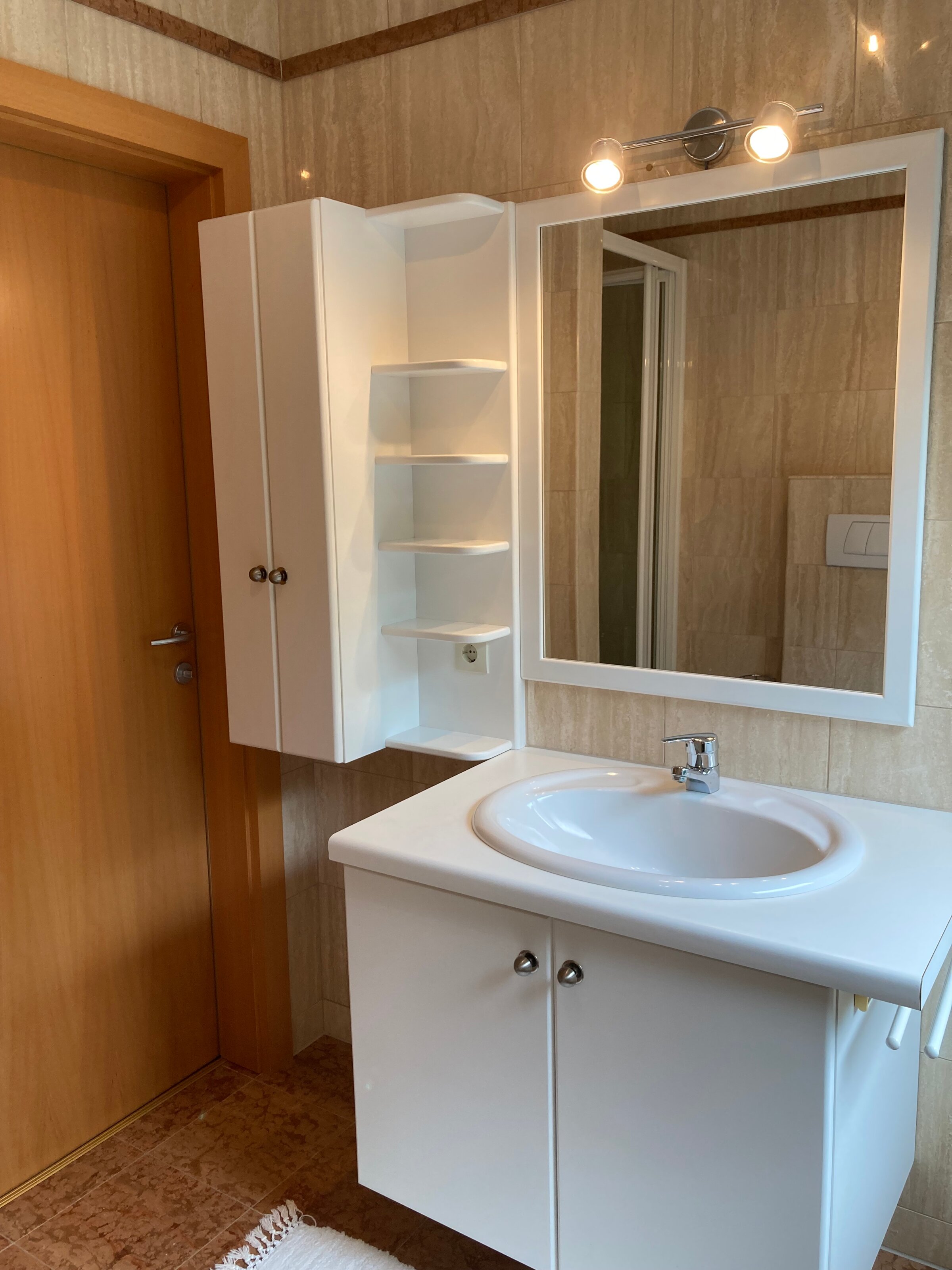 Erdgeschoß Badezimmer 