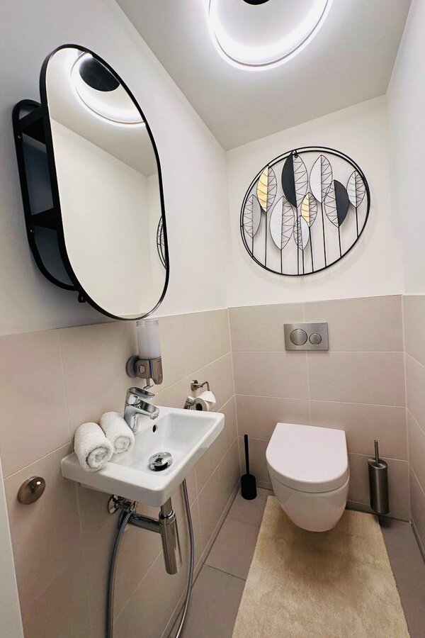 Toilette mit Handbrause