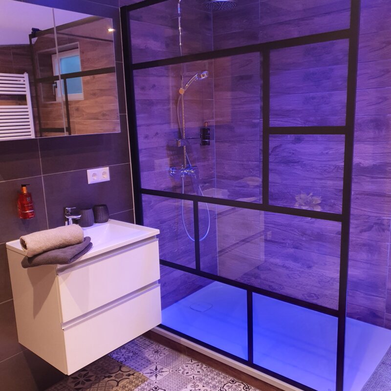 Shower, Washing area