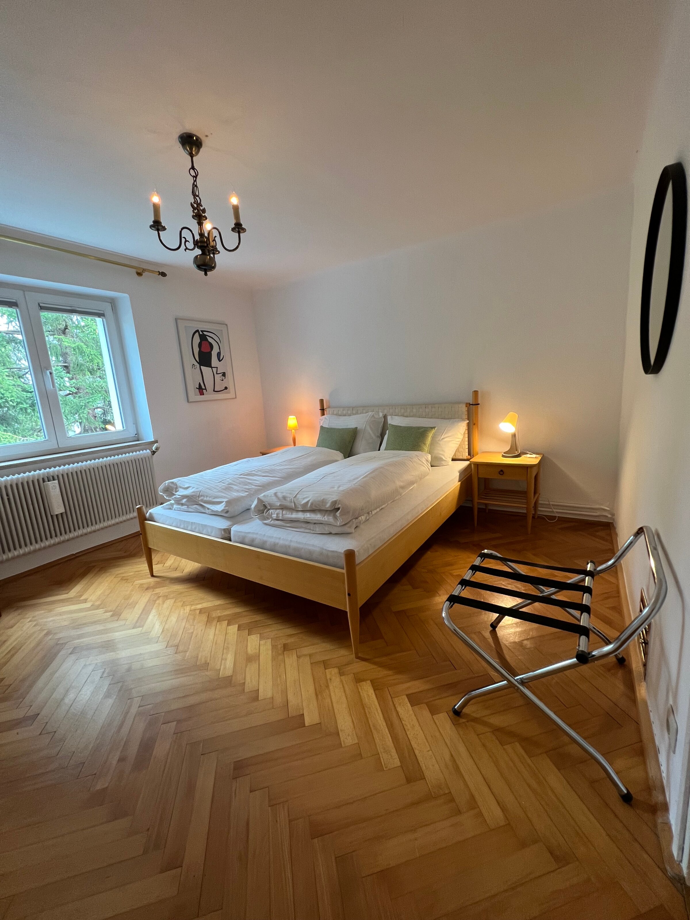 Doppelbett, Einbauschrank | © globe.birdz