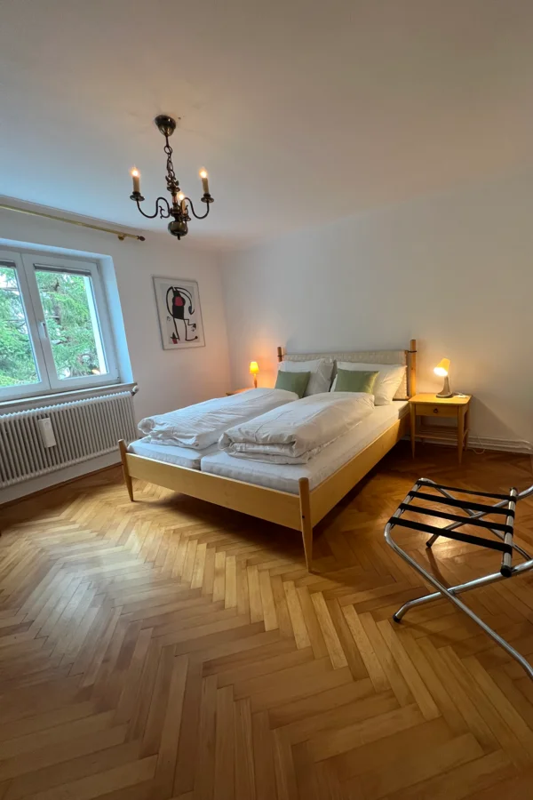 Doppelbett, Einbauschrank | © globe.birdz