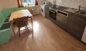 Einbauküche neu, Waschmaschine, Backrohr, Geschirrspüler, Mikrowelle | © globe.birdz