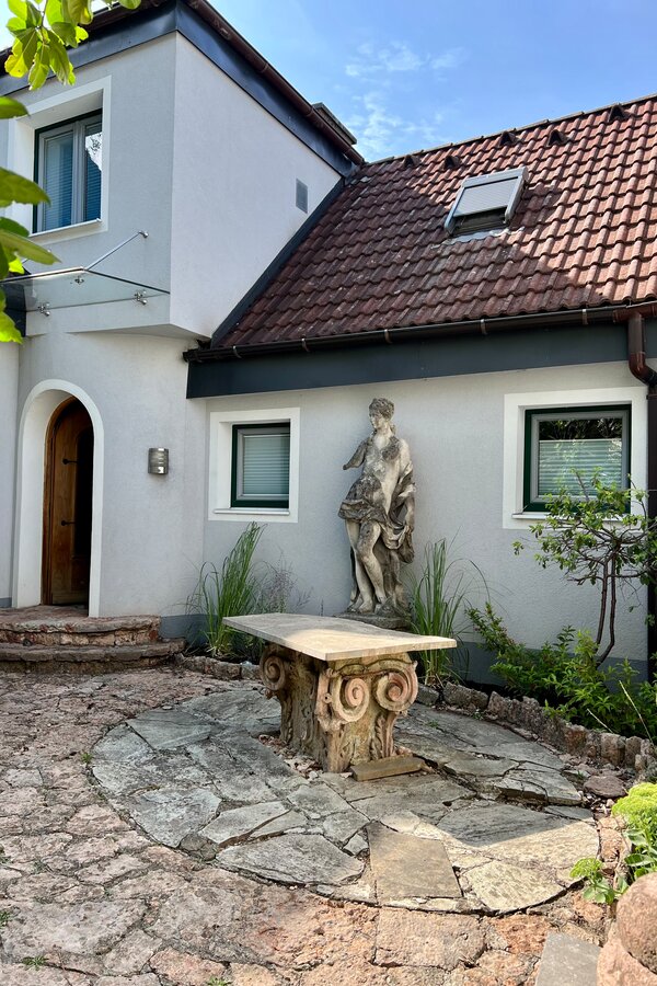 Vorplatz | © globe.birdz