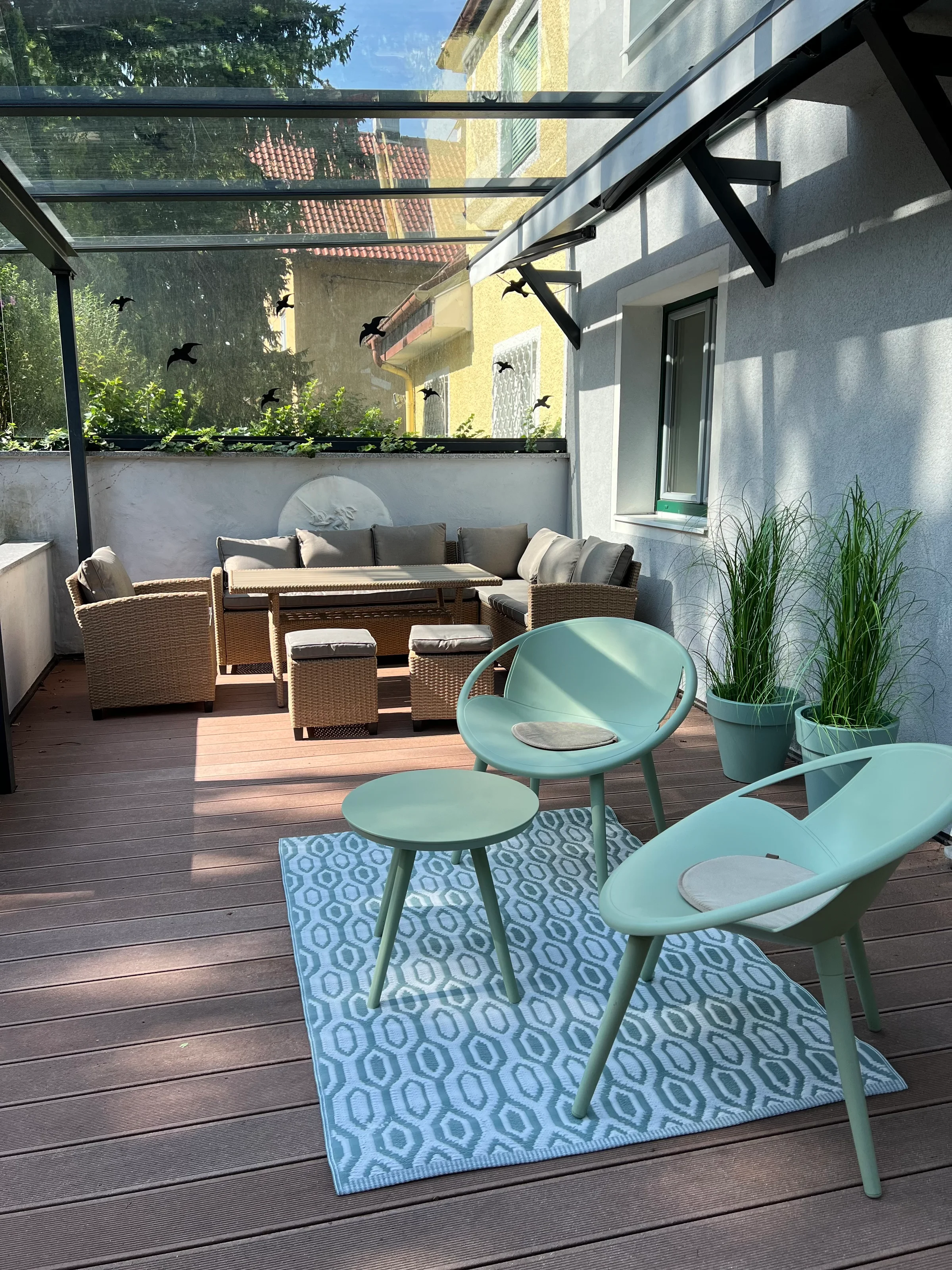 Esslounge, Glasdach | © globe.birdz