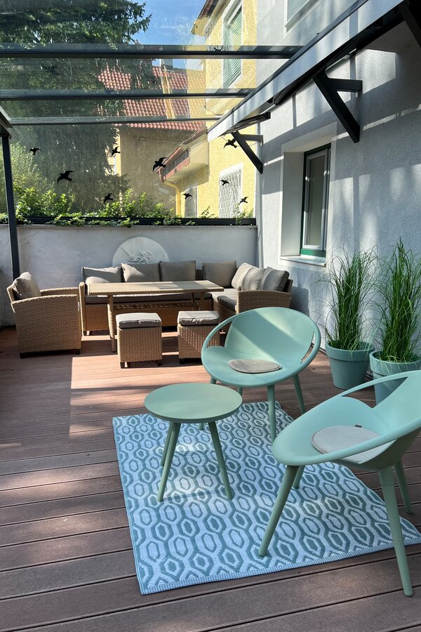 Esslounge, Glasdach | © globe.birdz