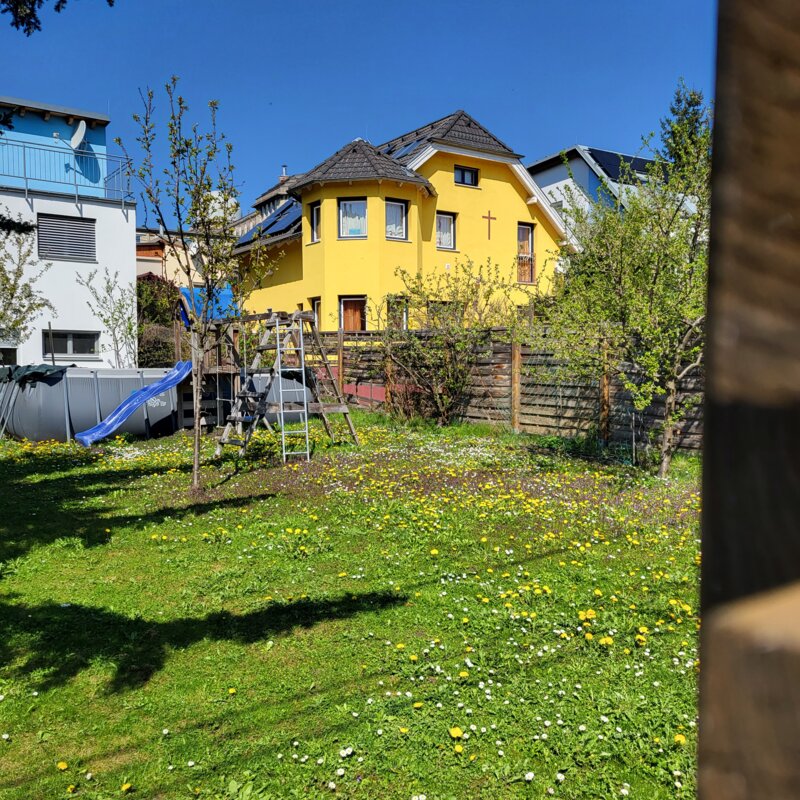 house in the quiet park