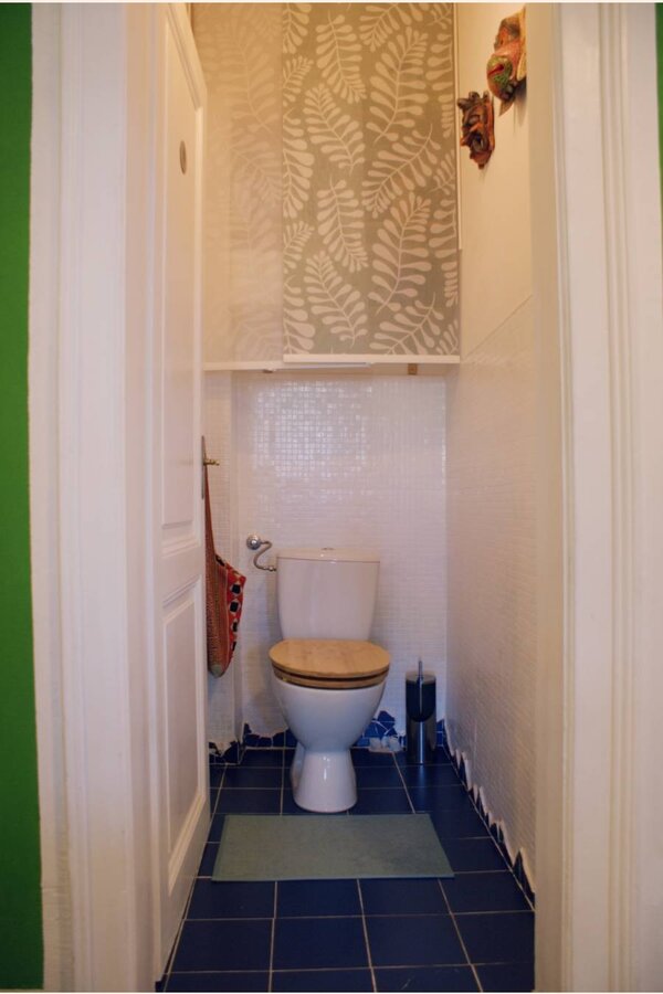 toilet