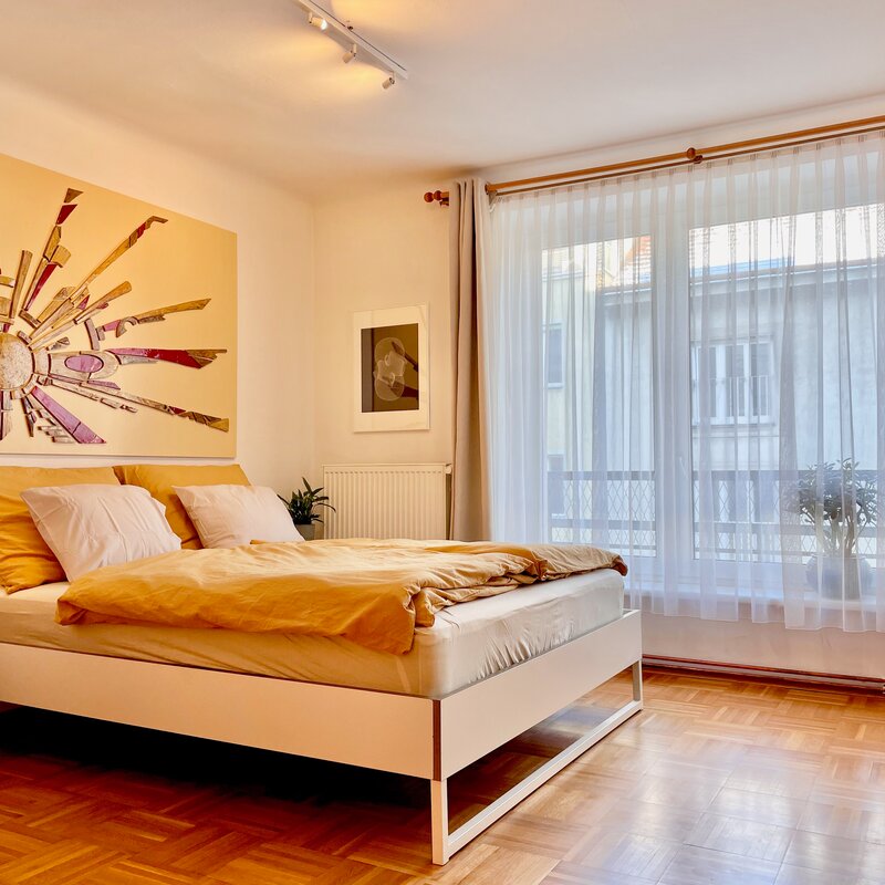 Queensize-Bett 160x200cm | © rb