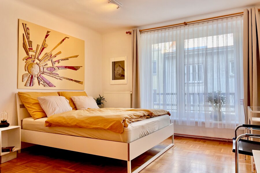 Queensize-Bett 160x200cm | © rb