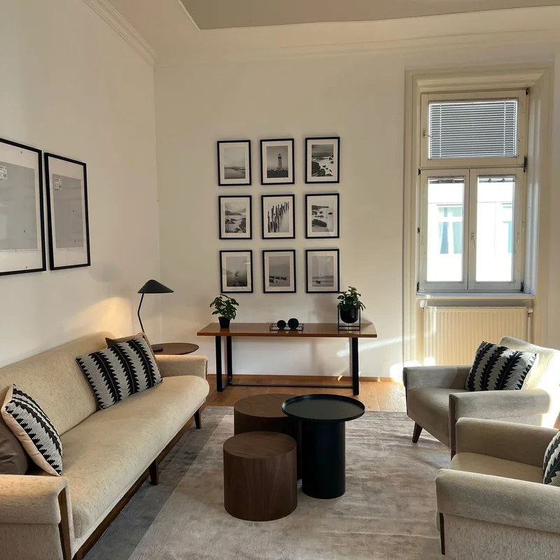 Sofa und Sesselgruppe