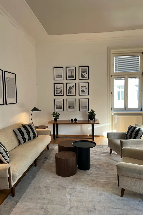 Sofa und Sesselgruppe