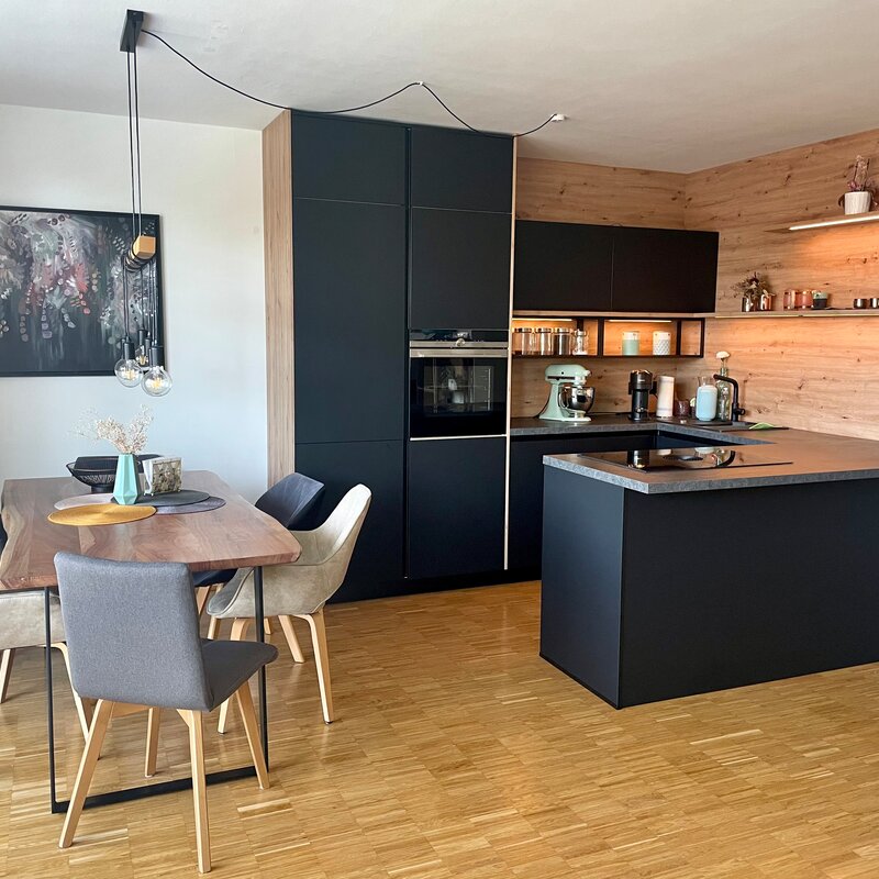 Küche mit Essbreich