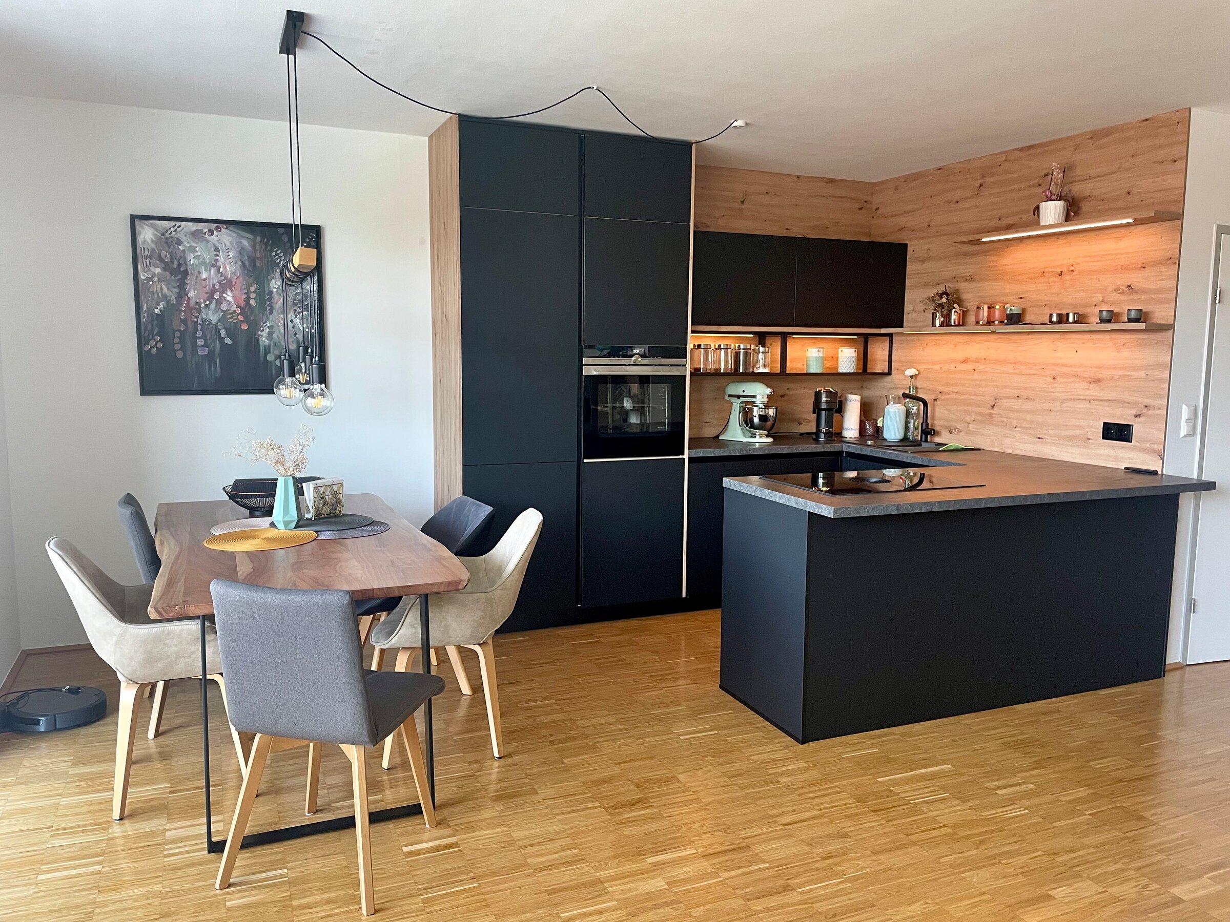 Küche mit Essbreich