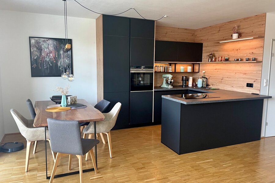 Küche mit Essbreich