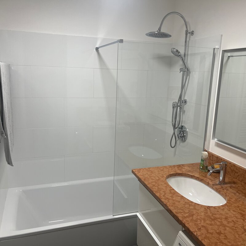 Extrabreite Badewanne