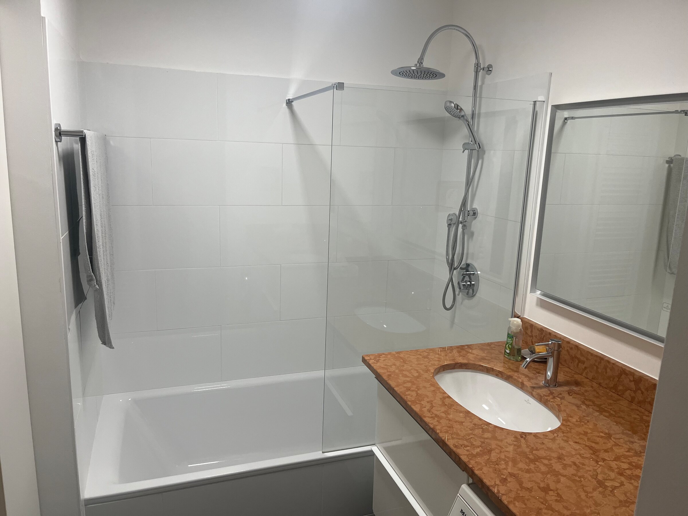 Extrabreite Badewanne