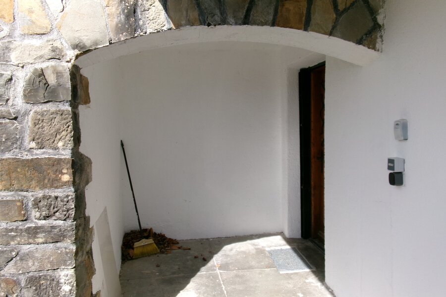 Eingang mit Windfang | © rh