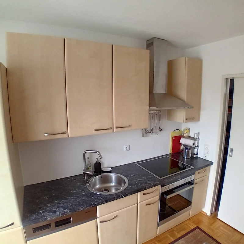 Küche mit Abstellraum/WC